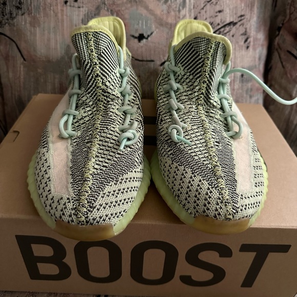 Yeezy Adidas Boost 350 V2 Yeezreel